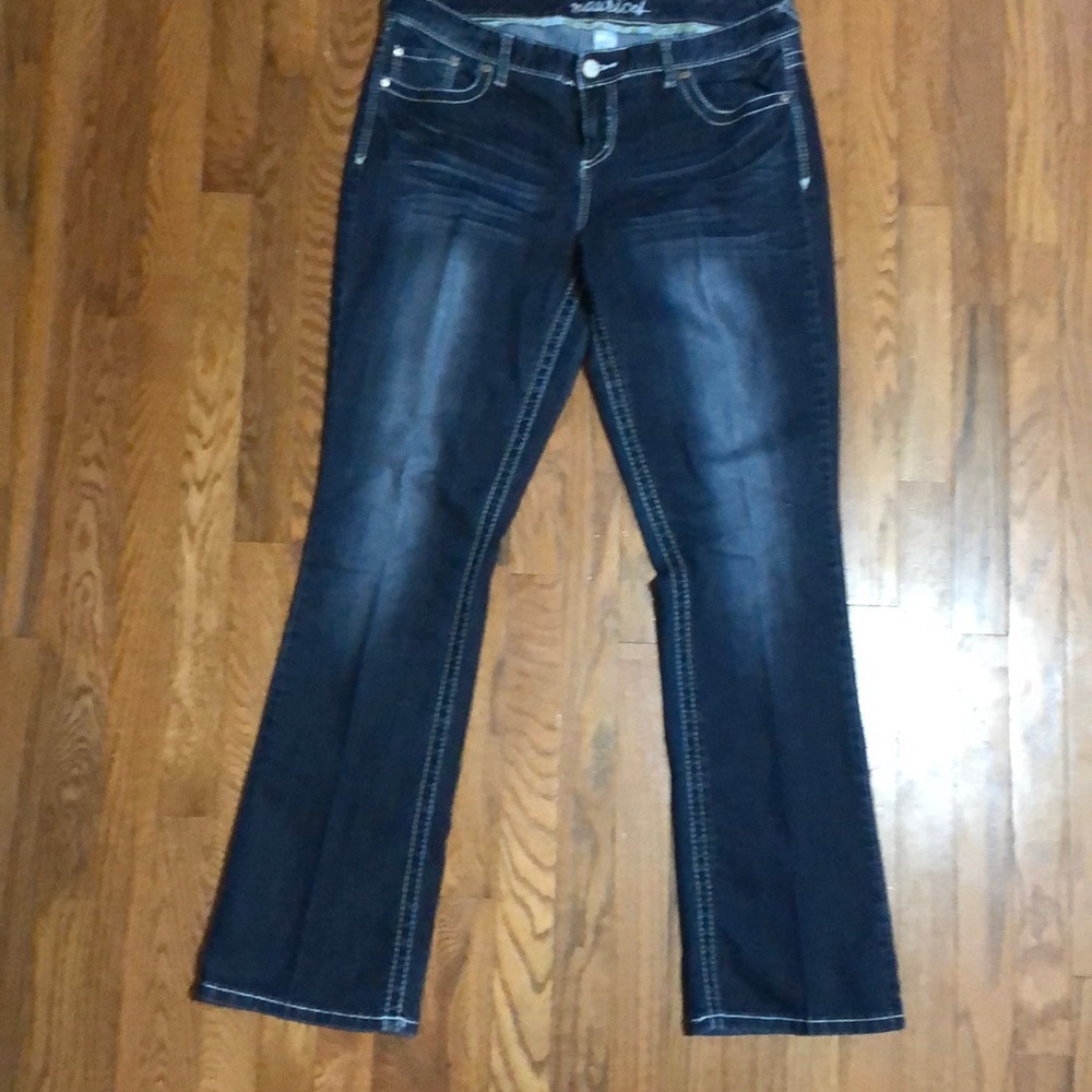 Maurices jeans